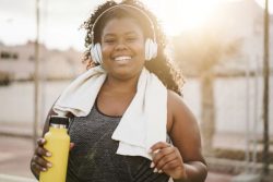 Woman exercising to reduce her sleep apnea symptoms